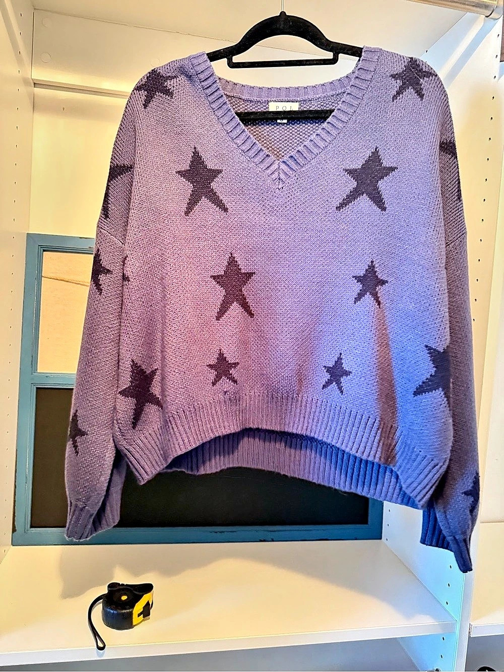 POL Falling Stars V-Neck Knit Boxy Cropped Sweater Purple